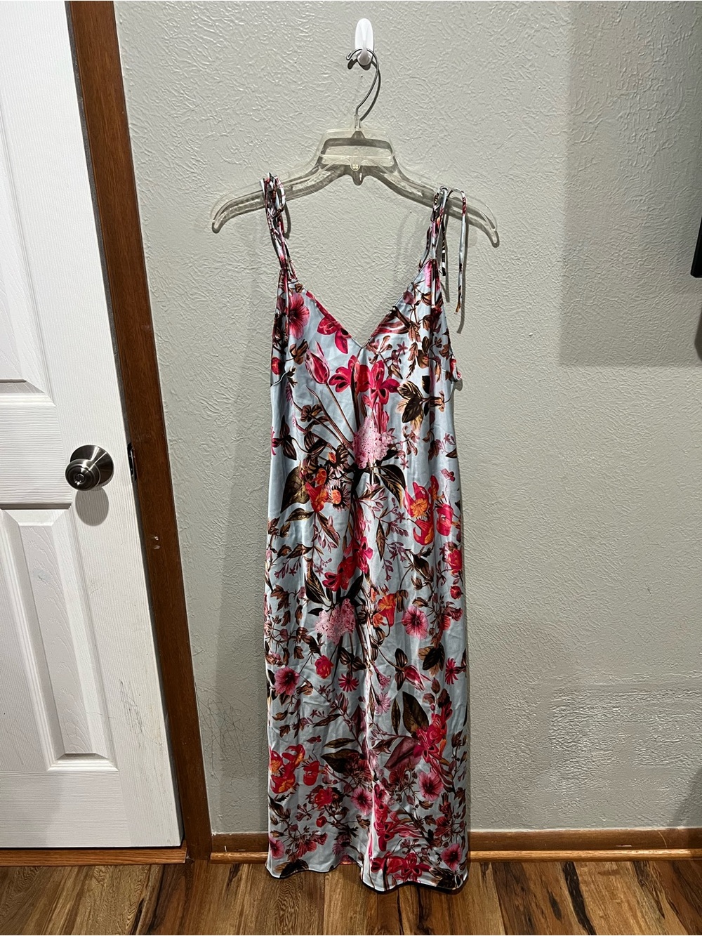 Victoria's Secret Satin Floral Slip in Light Blue and Pink Dream Angels Size L - Picture 1 of 3
